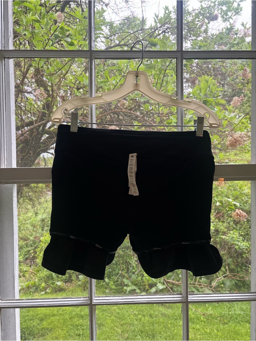 lululemon athletica Black Skater Tennis Skirt with Zip Pocket - Picture 11 of 16